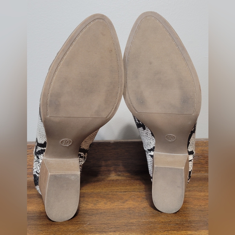 SO Snake Ankle Boots - Picture 8 of 10